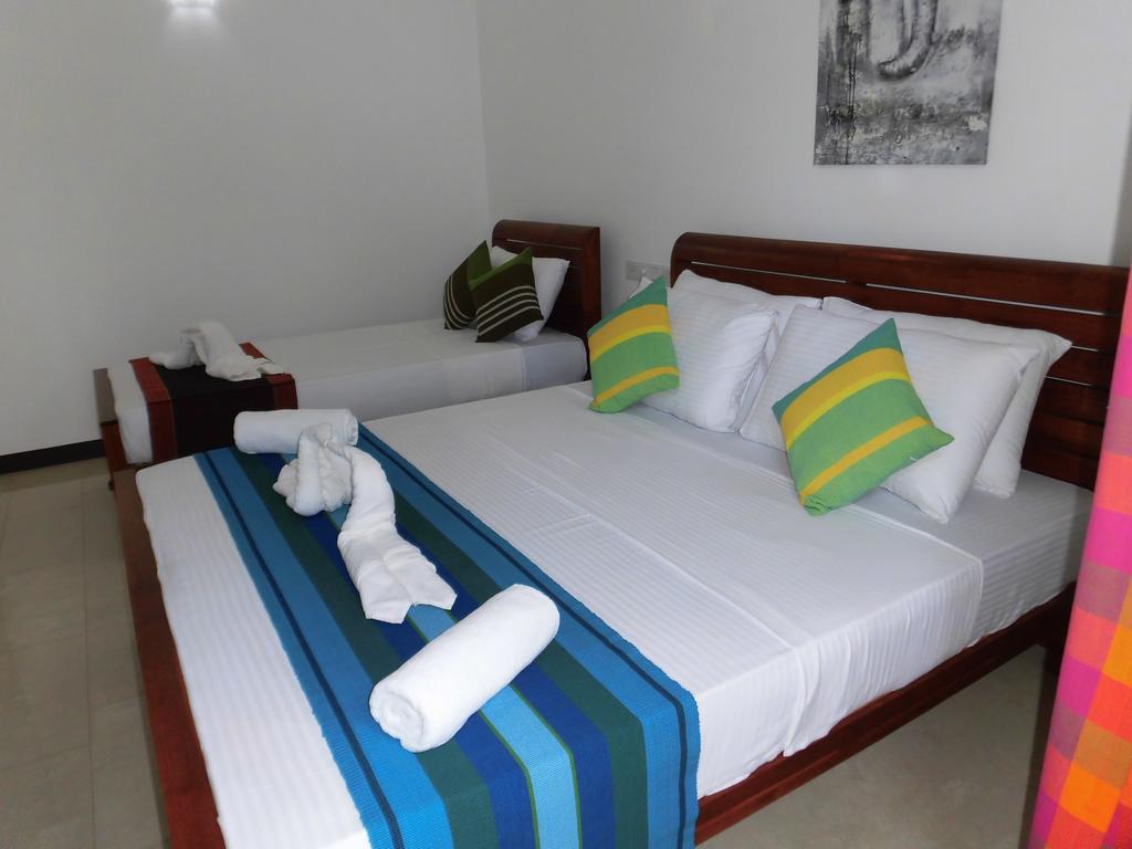 Pick & Go White House Bed & Breakfast Negombo Dış mekan fotoğraf