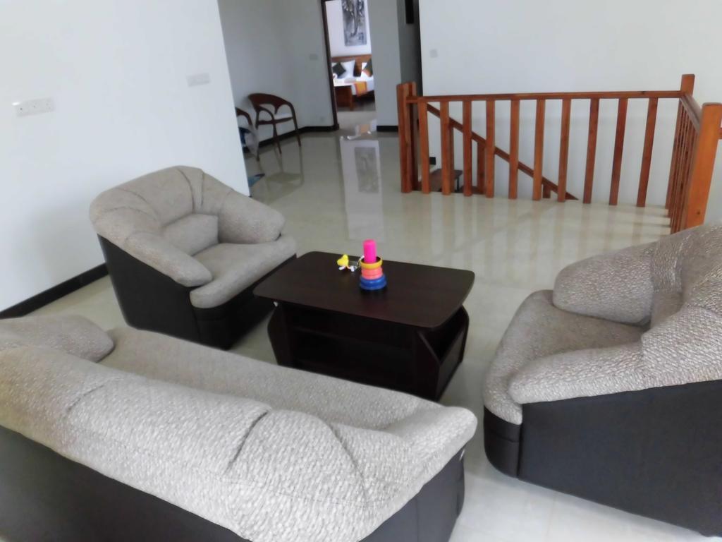 Pick & Go White House Bed & Breakfast Negombo Dış mekan fotoğraf