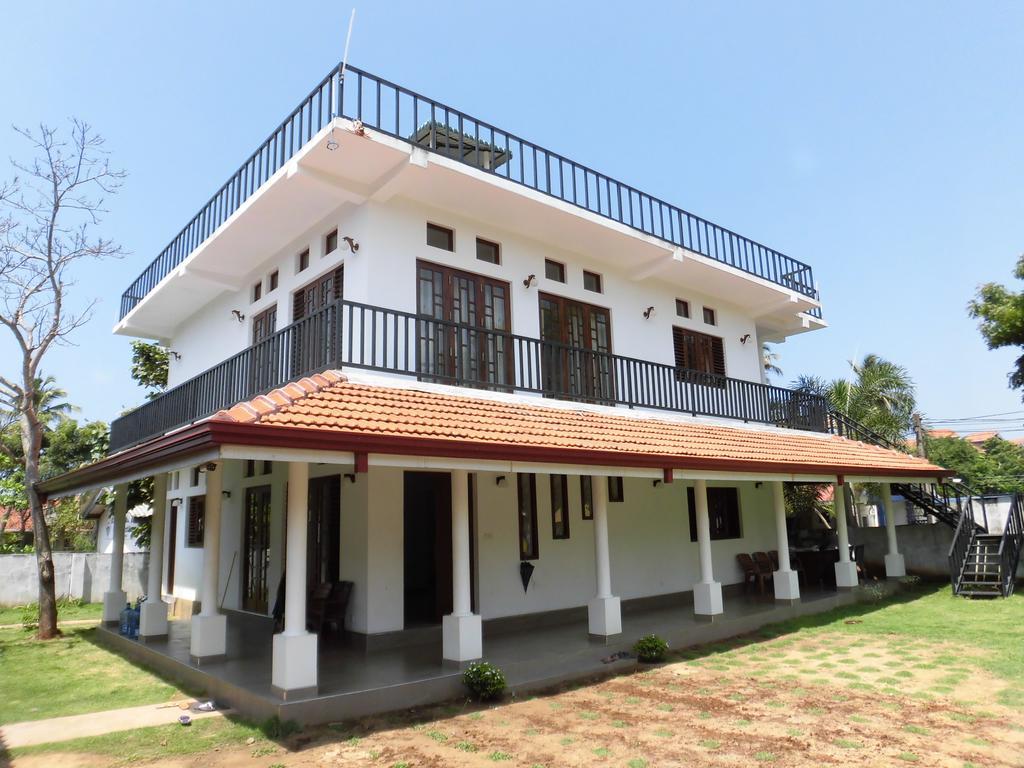 Pick & Go White House Bed & Breakfast Negombo Dış mekan fotoğraf