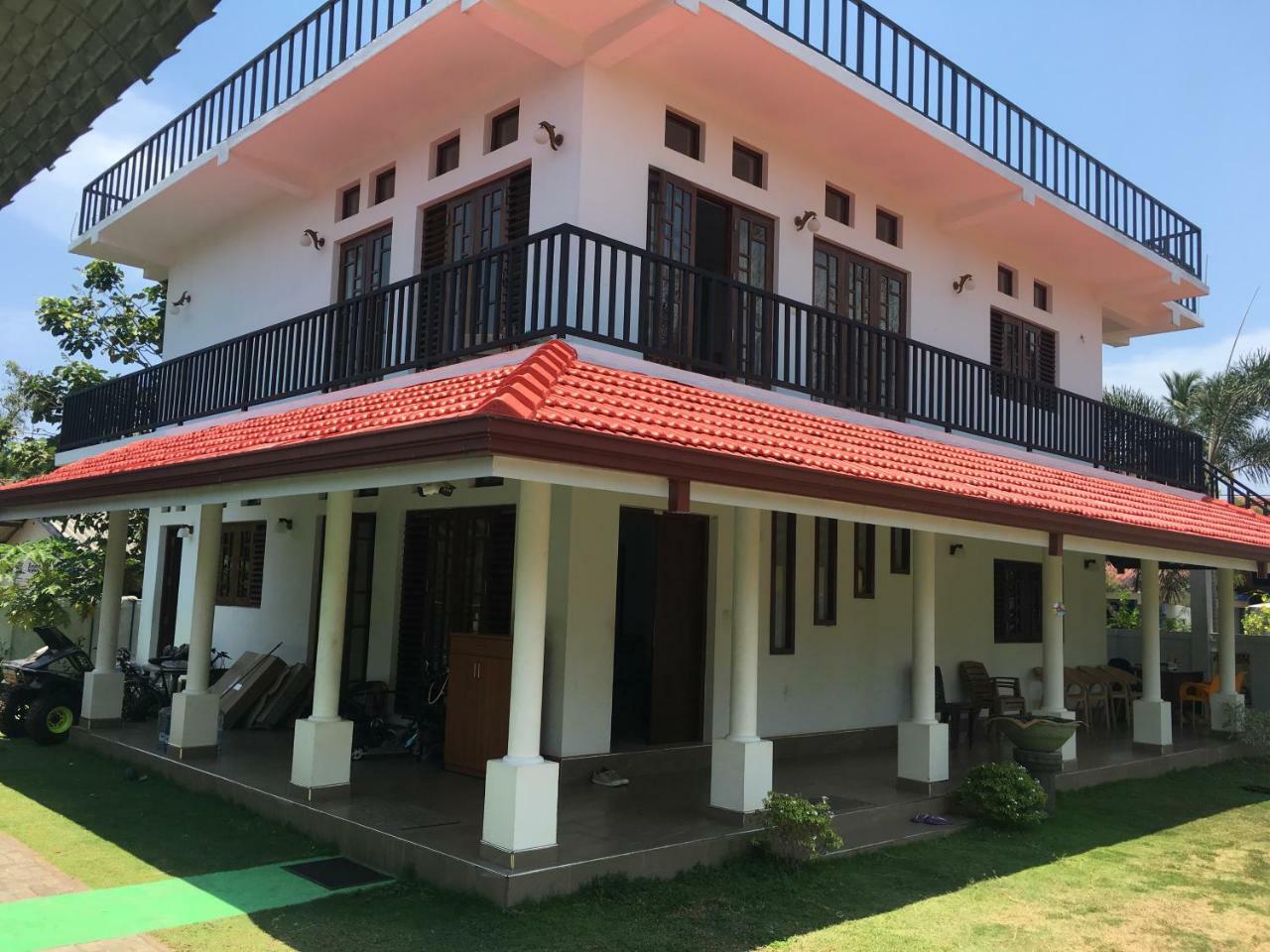 Pick & Go White House Bed & Breakfast Negombo Dış mekan fotoğraf